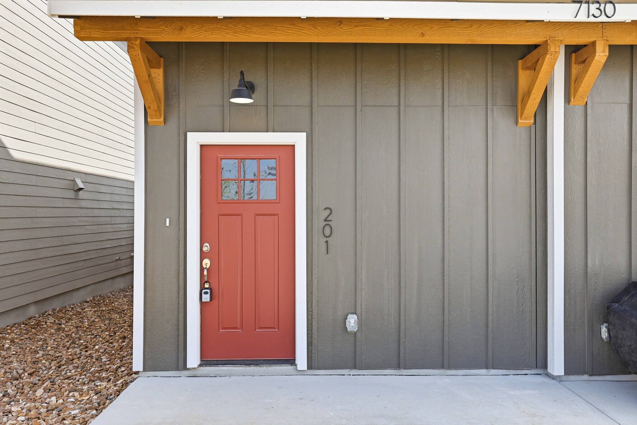 Building Photo - 10239 Briarwood Nook