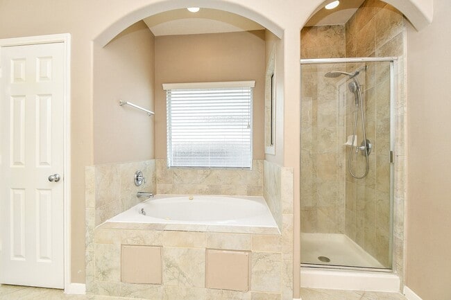 Building Photo - 26011 Pebble Terrane Ln