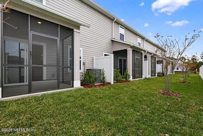 Building Photo - 3967 Mid Century St