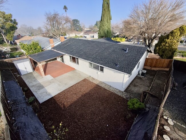 Building Photo - 2361 Panoramic Dr