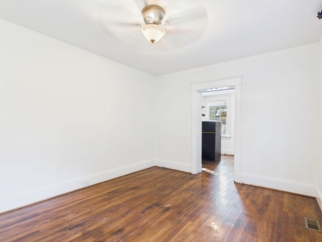 Building Photo - 4222 Chamberlayne Ave