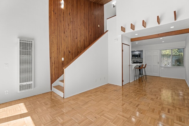 Building Photo - 267 S Church Ln
