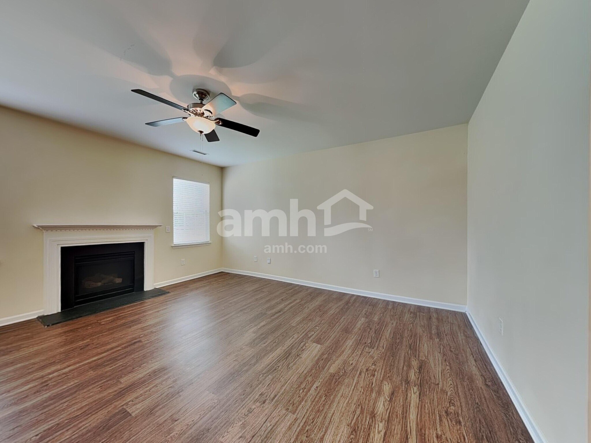 Building Photo - 1324 Lombar St
