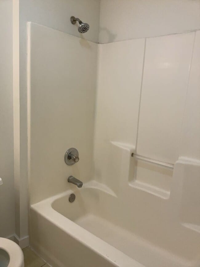 Building Photo - 543 Dulin St