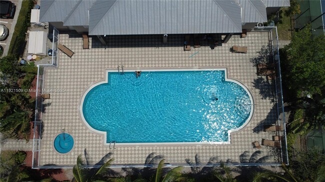 Building Photo - 1109 Lucaya Dr