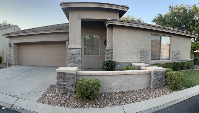 Primary Photo - 7052 E Kessler Ave
