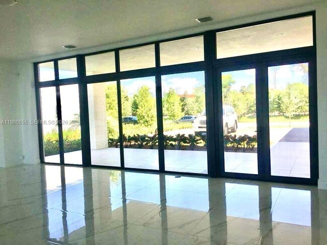 Building Photo - 16580 Sunset Way