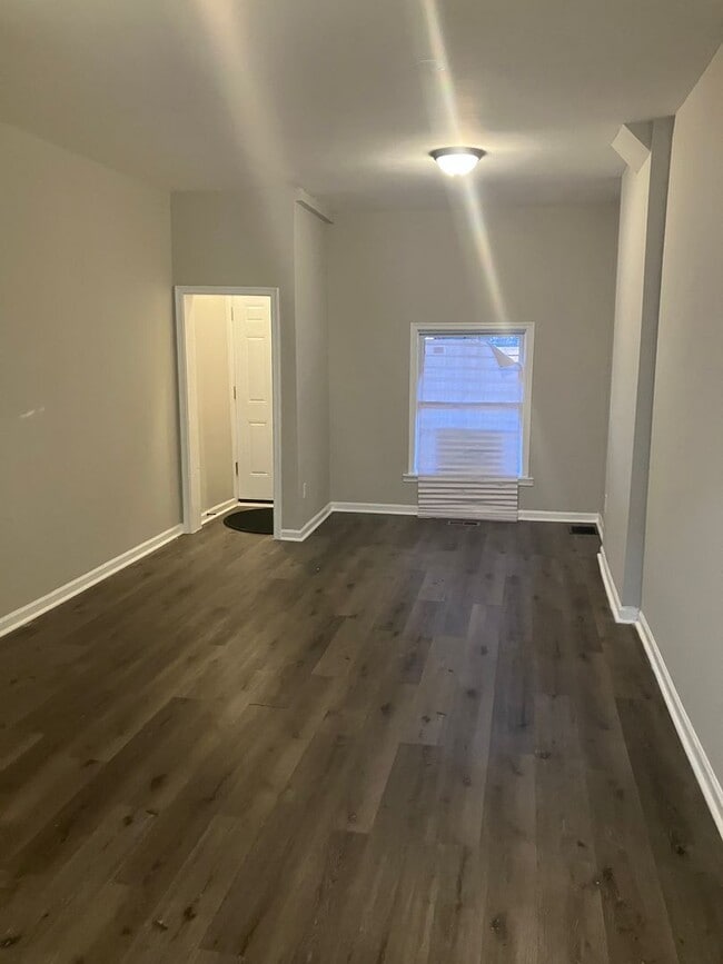 Building Photo - Coming Soon: 512 N Curley!