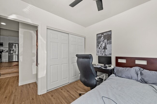 Building Photo - Two full kitchens + two washers & dryers!