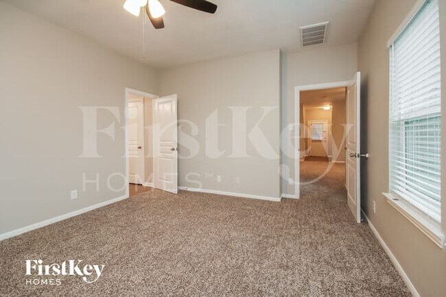 Building Photo - 135 Mustang Stampede Dr