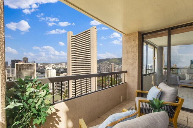 Building Photo - Aloha Towers