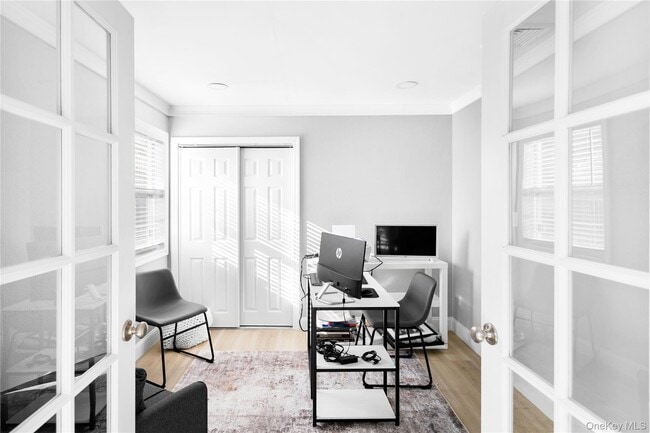 Building Photo - 30 River Rd