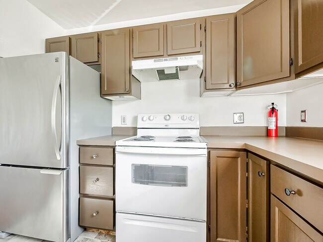 Building Photo - 49 Oakhill St