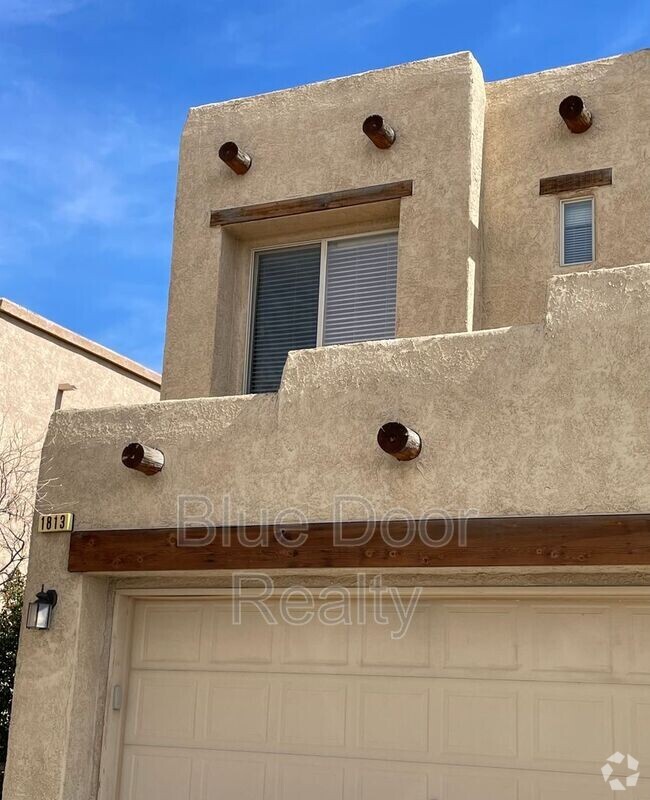 Building Photo - 1813 Cortina Loop SE