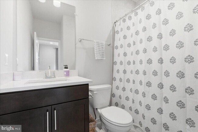 Building Photo - 4537 Plateau Dr