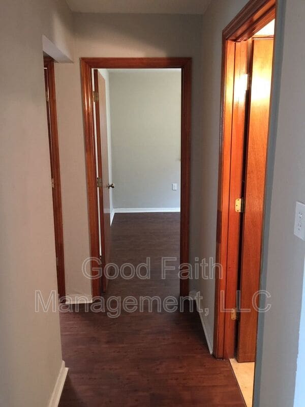 Building Photo - 405 Rachael St