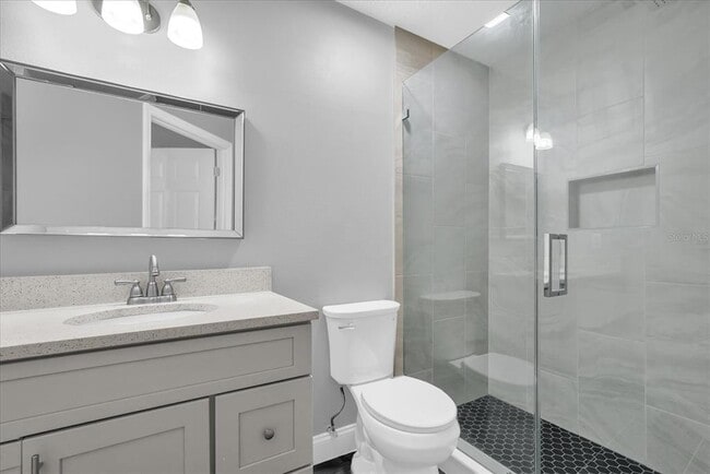 Building Photo - 2533 Grassy Point Dr