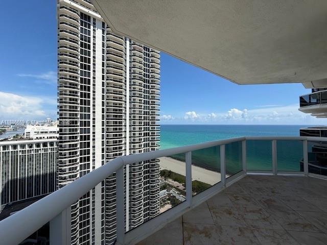 Building Photo - 4775 Collins Ave