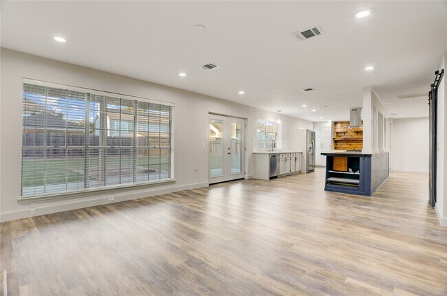 Building Photo - 3122 Rimrock Dr