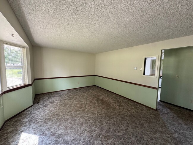 Building Photo - Delightful 4 Bed, 2 Bath Home in Spokane V...