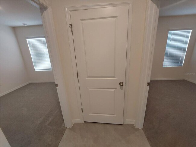 Building Photo - 35735 Sunflower Hl Dr