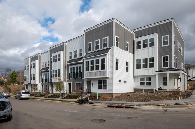 Building Photo - 714 41st Ave N