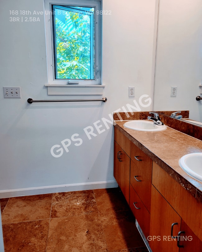 Building Photo - 168 18th Ave