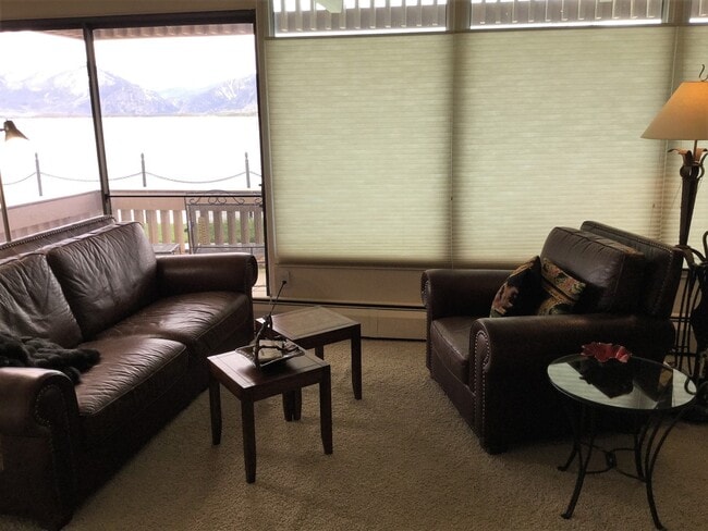 Building Photo - Summer Seasonal Rental- Anchorage East 11