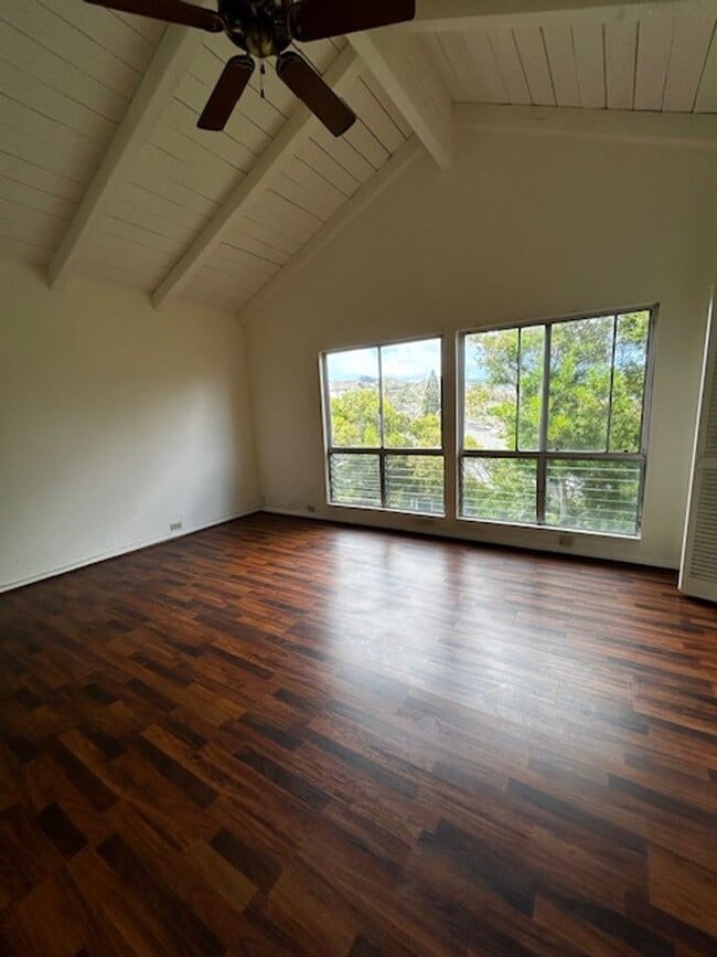 Building Photo - Available now -Mariner's Ridge 4 bedroom /...