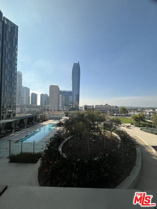 Building Photo - 889 Francisco St