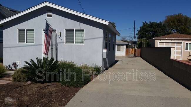 Building Photo - 2619 Mathews Ave