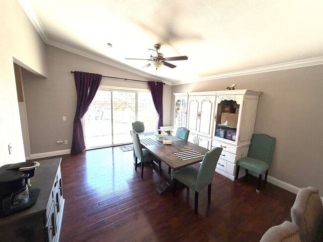 Building Photo - Desirable Home in Lincoln Village – A must see!