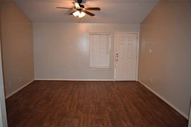 Building Photo - 5314 Tallowpine Terrace