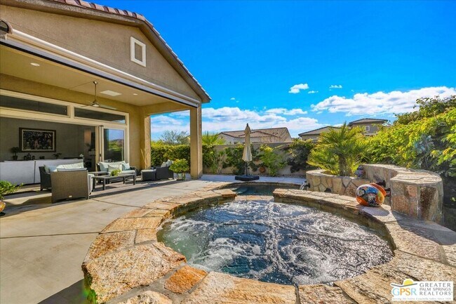 Building Photo - 81 Claret