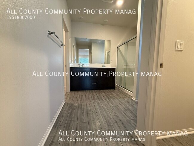Building Photo - 11615 Zoeller St