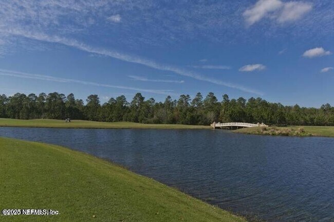 Building Photo - 1761 Highland View Dr