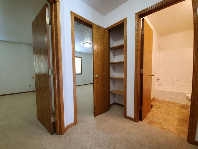 Building Photo - Candle Park West Townhomes - 1721