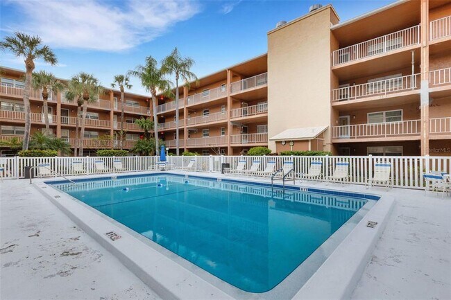 Building Photo - 12760 Indian Rocks Rd