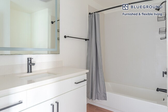 Building Photo - 20200 Lucille Ave