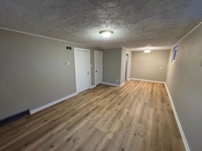 Building Photo - 941 Sheridan St