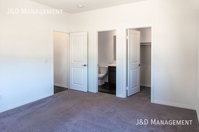 Building Photo - 8123 Cascio Ct
