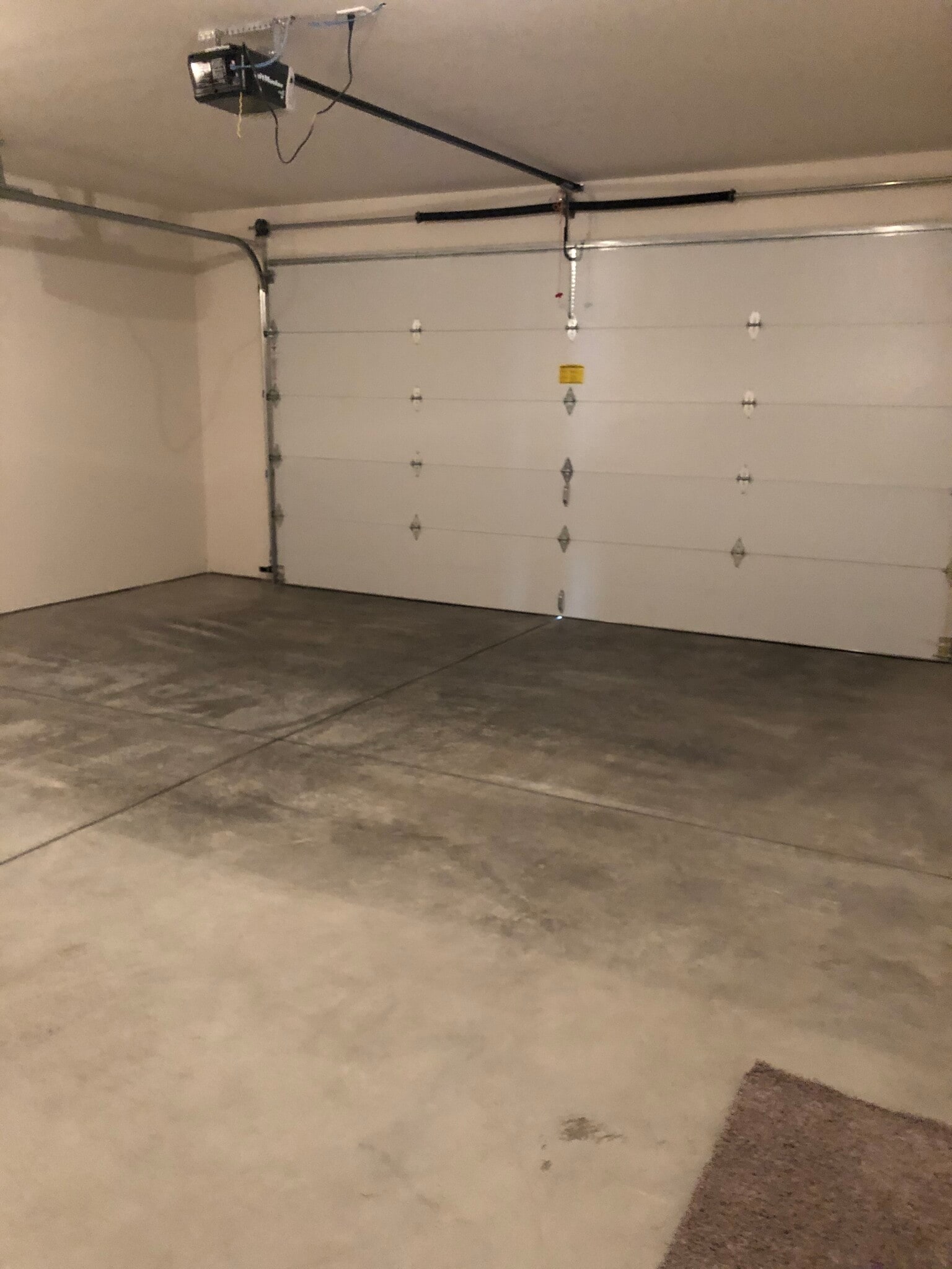 Building Photo - 8805 Juanita Dr