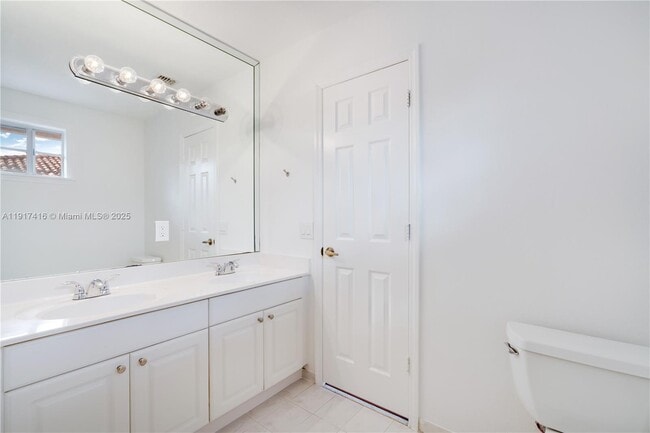 Building Photo - 9481 SW 78th Ave