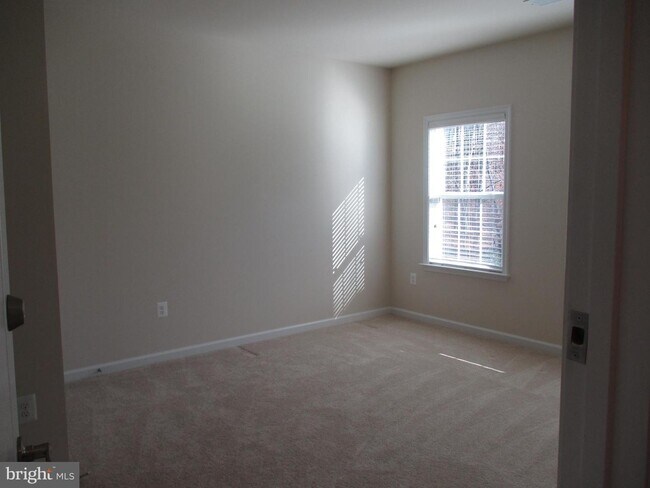 Building Photo - 7303A Hayfield Rd