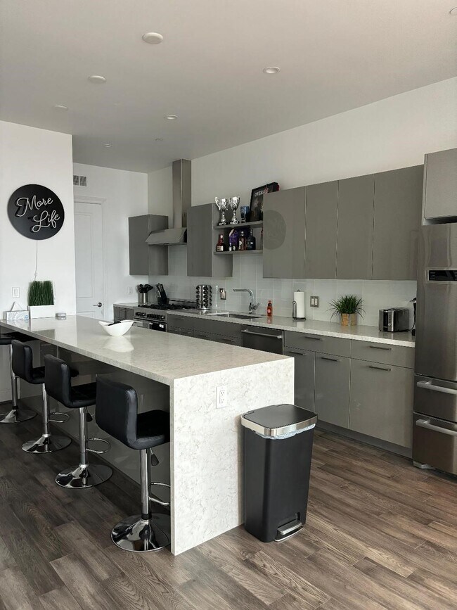 Building Photo - 1211 Caroline St