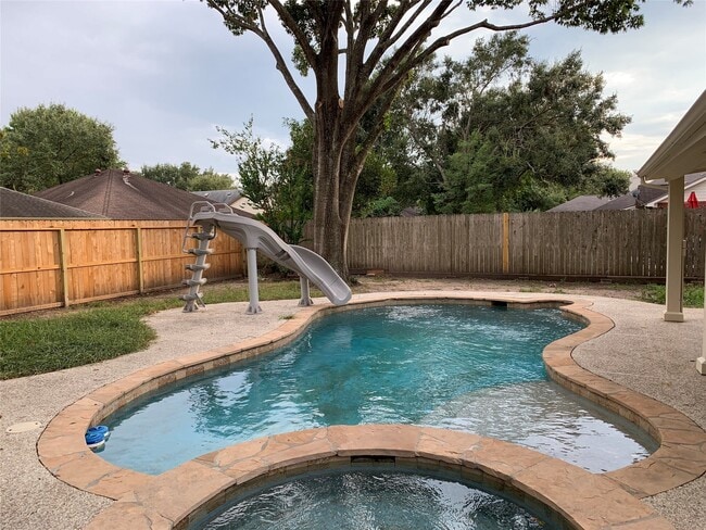 Building Photo - 1103 Mountain Meadows Dr