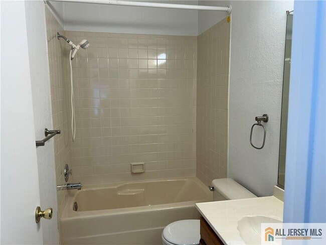 Building Photo - 65 Wentworth Rd