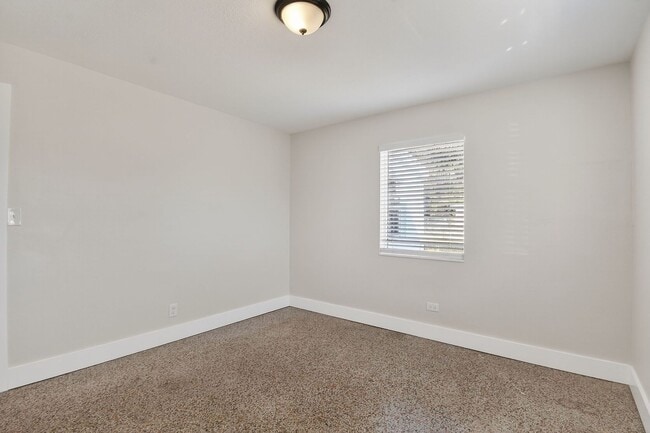 Building Photo - 58 W 27th St