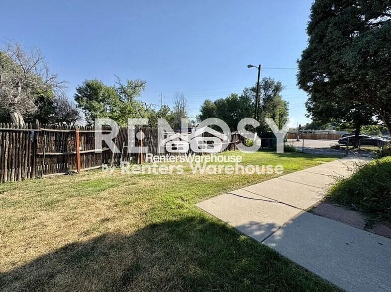 Building Photo - 9846 W 22nd Pl