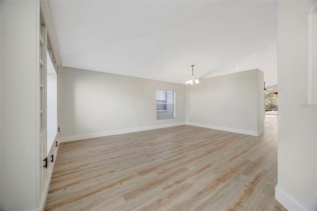 Building Photo - 19026 Fishermans Bend Dr